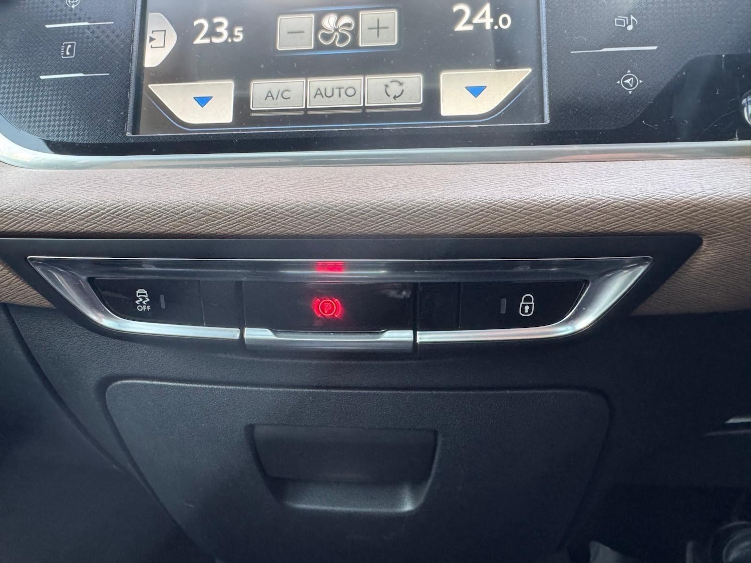 Used Citroen Grand C4 Picasso 2015 for sale - 77625140: Photo 32