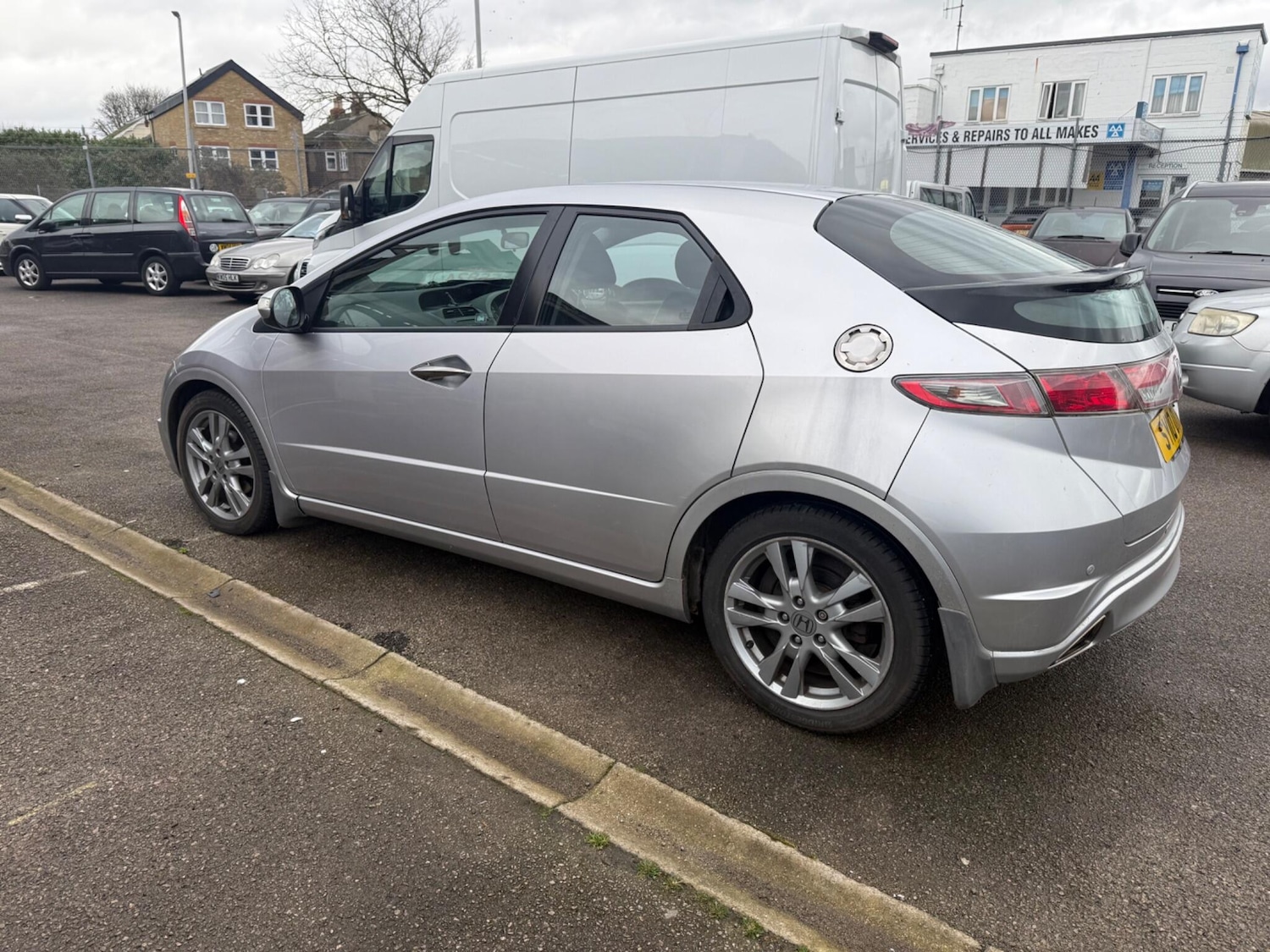 Used Honda Civic 2010 for sale - 77524192: Photo 4