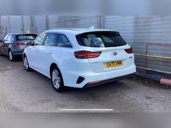 Used Kia Ceed 2021 for sale - 76987849: Photo