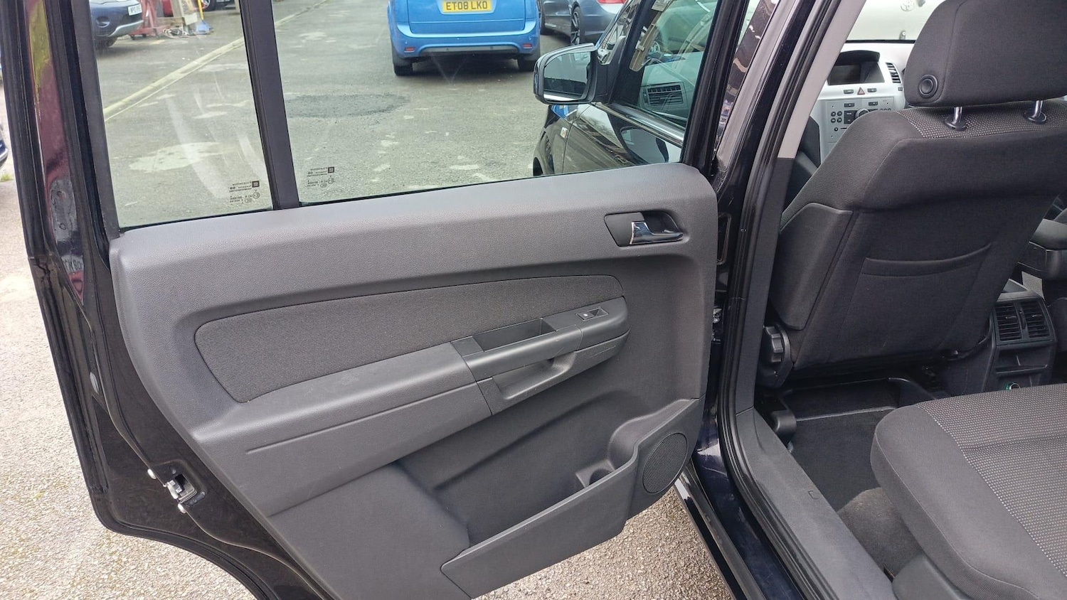 Used Vauxhall Zafira 2011 for sale - 77809093: Photo 8