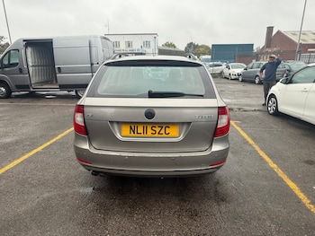 Used Skoda Superb 2011 for sale - 79570195: Photo