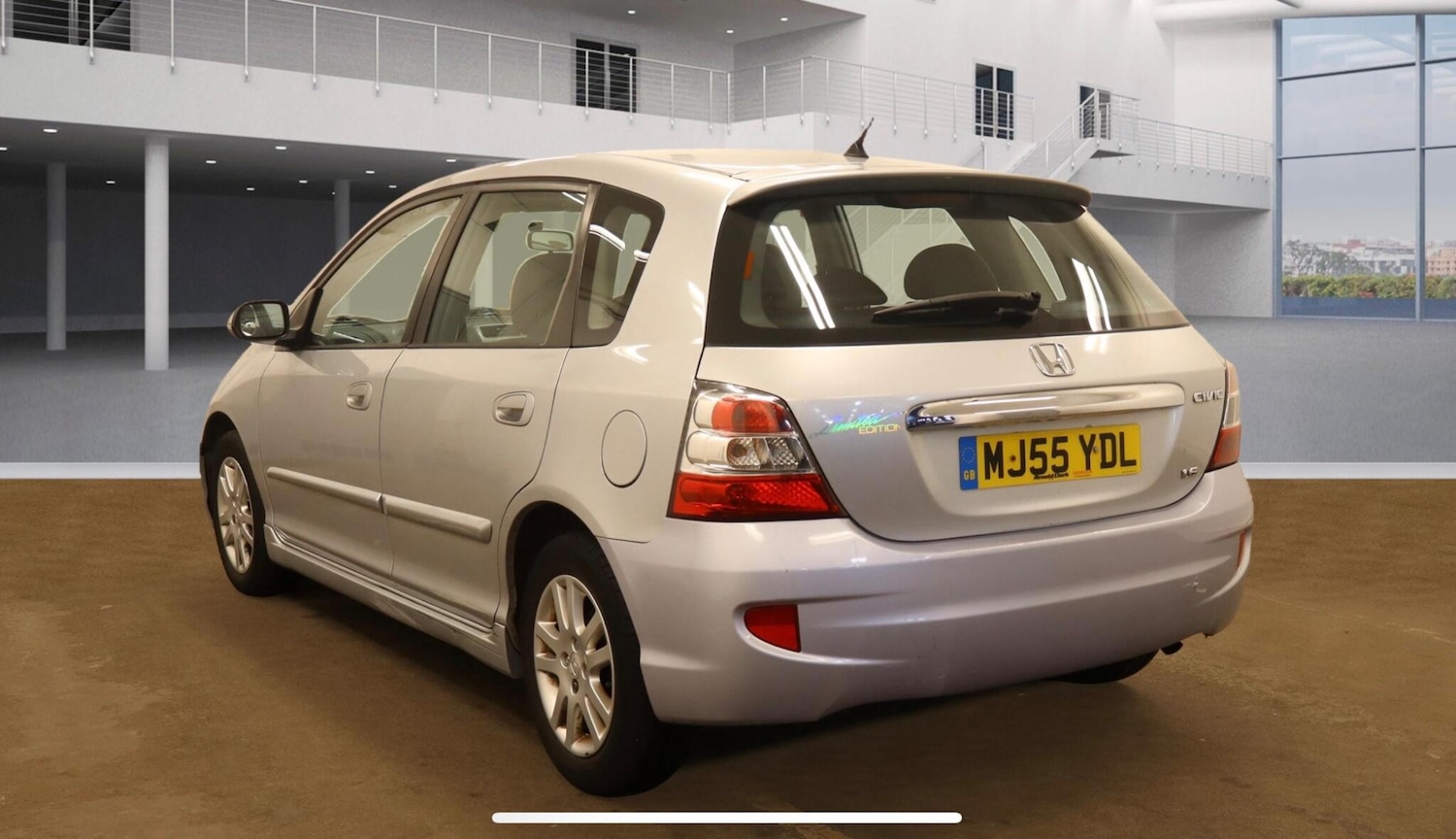 Used Honda Civic 2005 for sale - 76317974: Photo 3