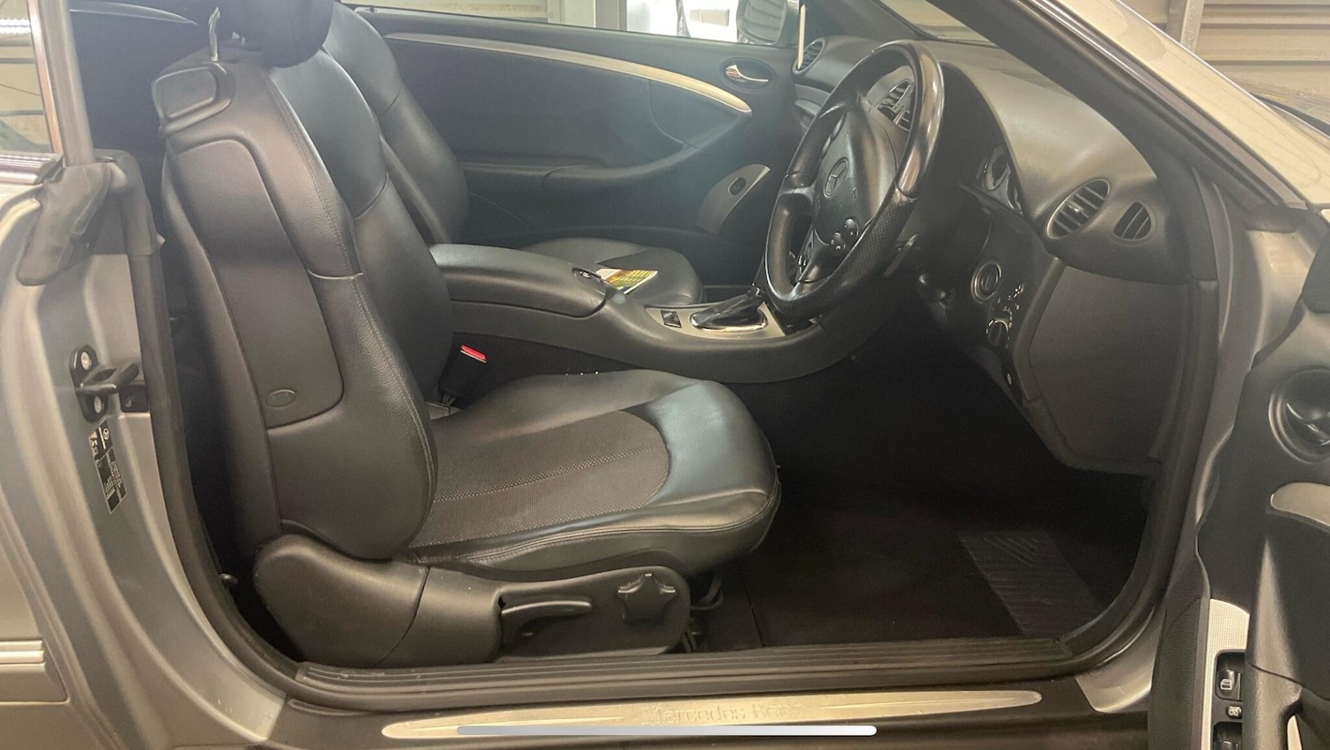 Used Mercedes-Benz CLK 2009 for sale - 76380495: Photo 30