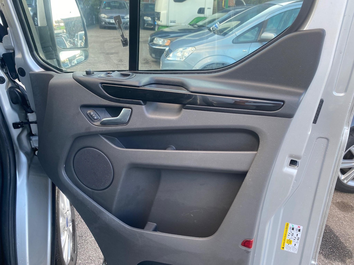 Used Ford Transit Custom 2019 for sale - 74653078: Photo 8