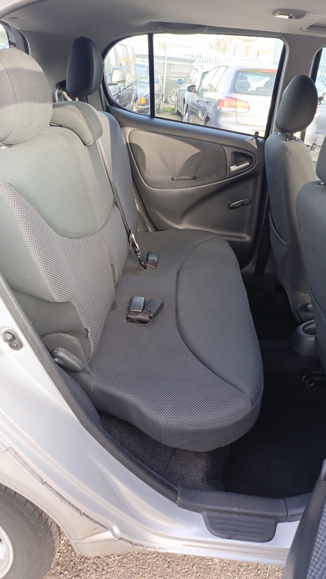 Used Toyota Yaris 2003 for sale - 77769588: Photo 10