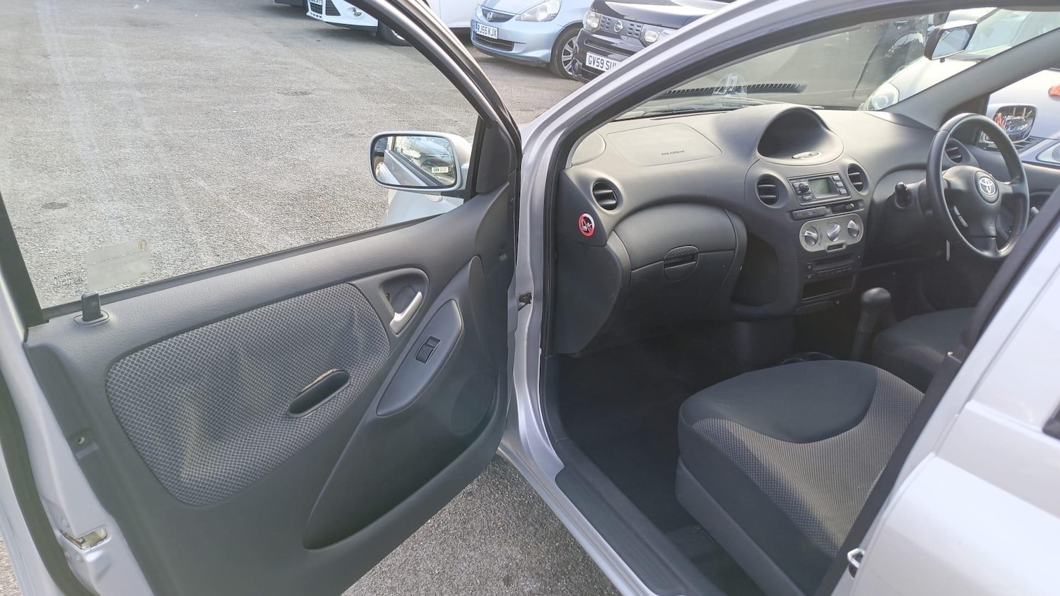 Used Toyota Yaris 2003 for sale - 77769588: Photo 11