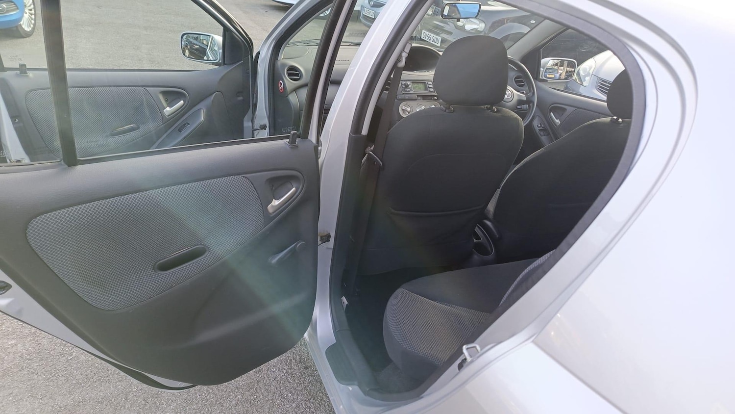 Used Toyota Yaris 2003 for sale - 77769588: Photo 15