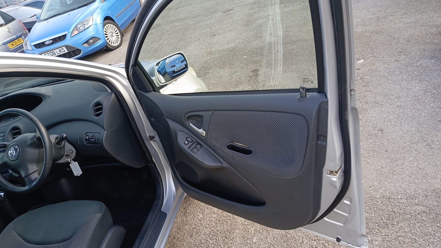 Used Toyota Yaris 2003 for sale - 77769588: Photo 7