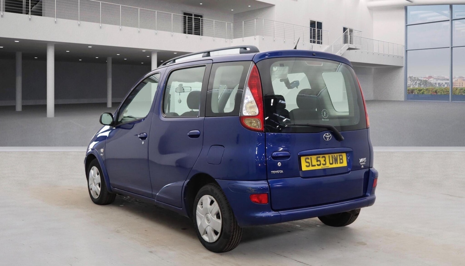 Used Toyota Yaris Verso 2003 for sale - 77783555: Photo 3