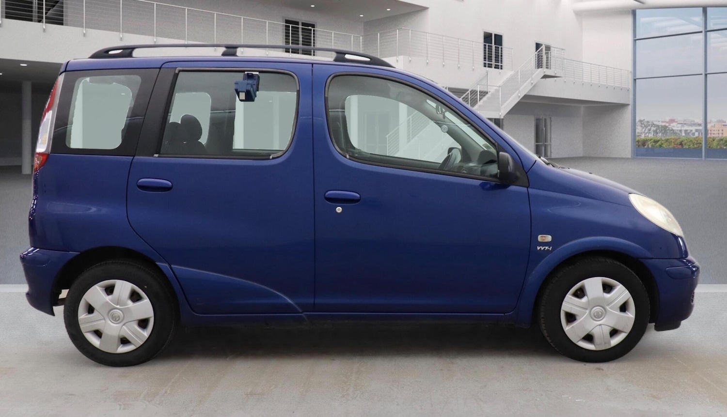 Used Toyota Yaris Verso 2003 for sale - 77783555: Photo 5