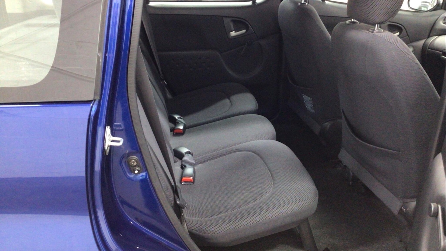 Used Toyota Yaris Verso 2003 for sale - 77783555: Photo 8