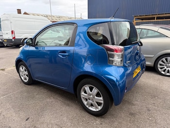 Used Toyota IQ 2010 for sale - 75531148: Photo