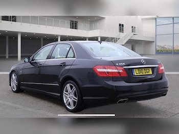 Used Mercedes-Benz E-Class 2010 for sale - 76109293: Photo