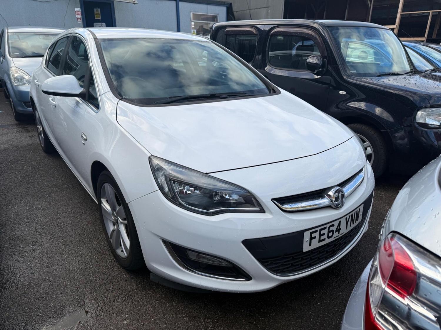 Used Vauxhall Astra 2014 for sale - 76432035: Photo 2