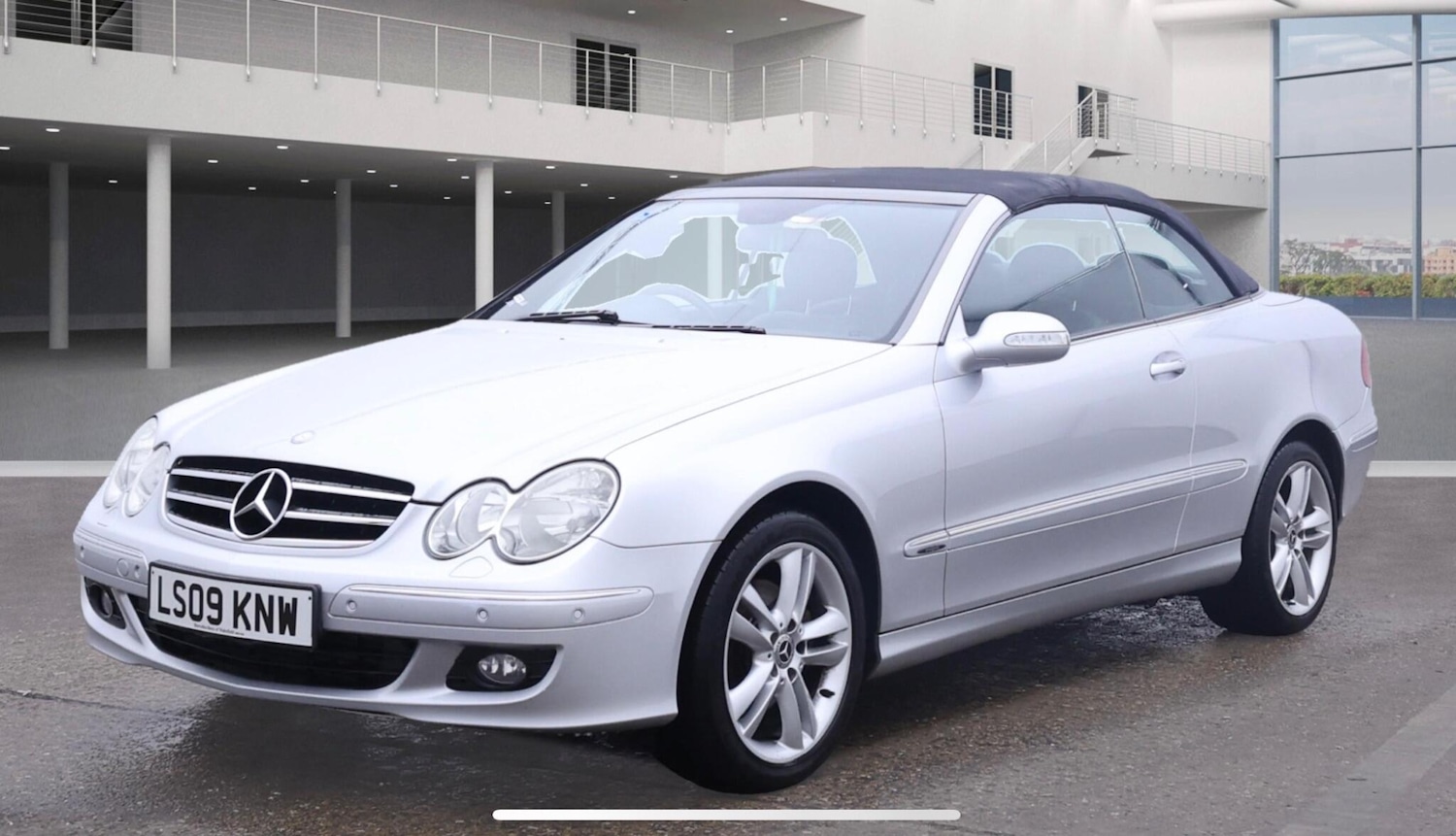 Used Mercedes-Benz CLK 2009 for sale - 76284381: Photo 2