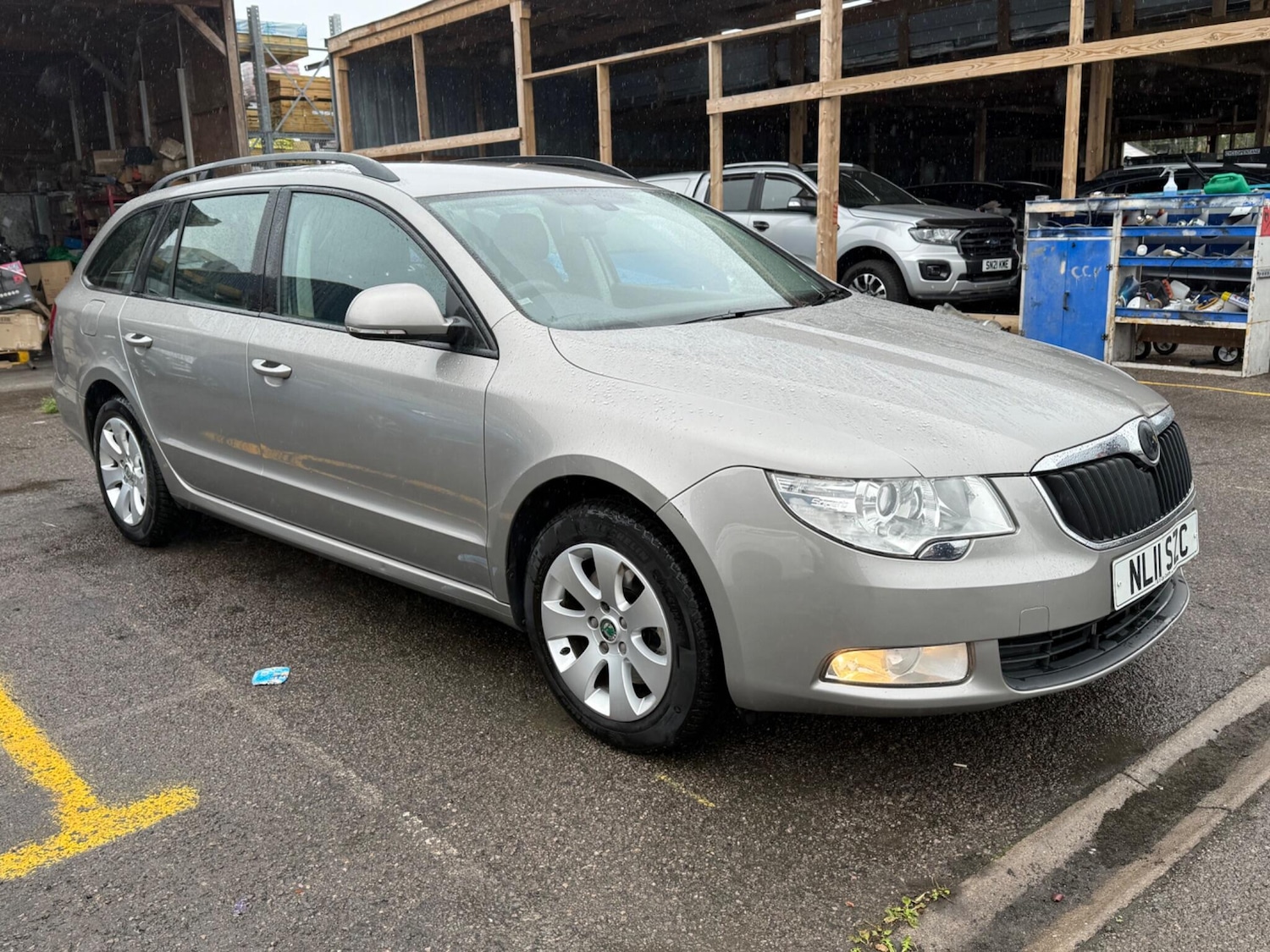 Used Skoda Superb 2011 for sale - 76099471: Photo 1