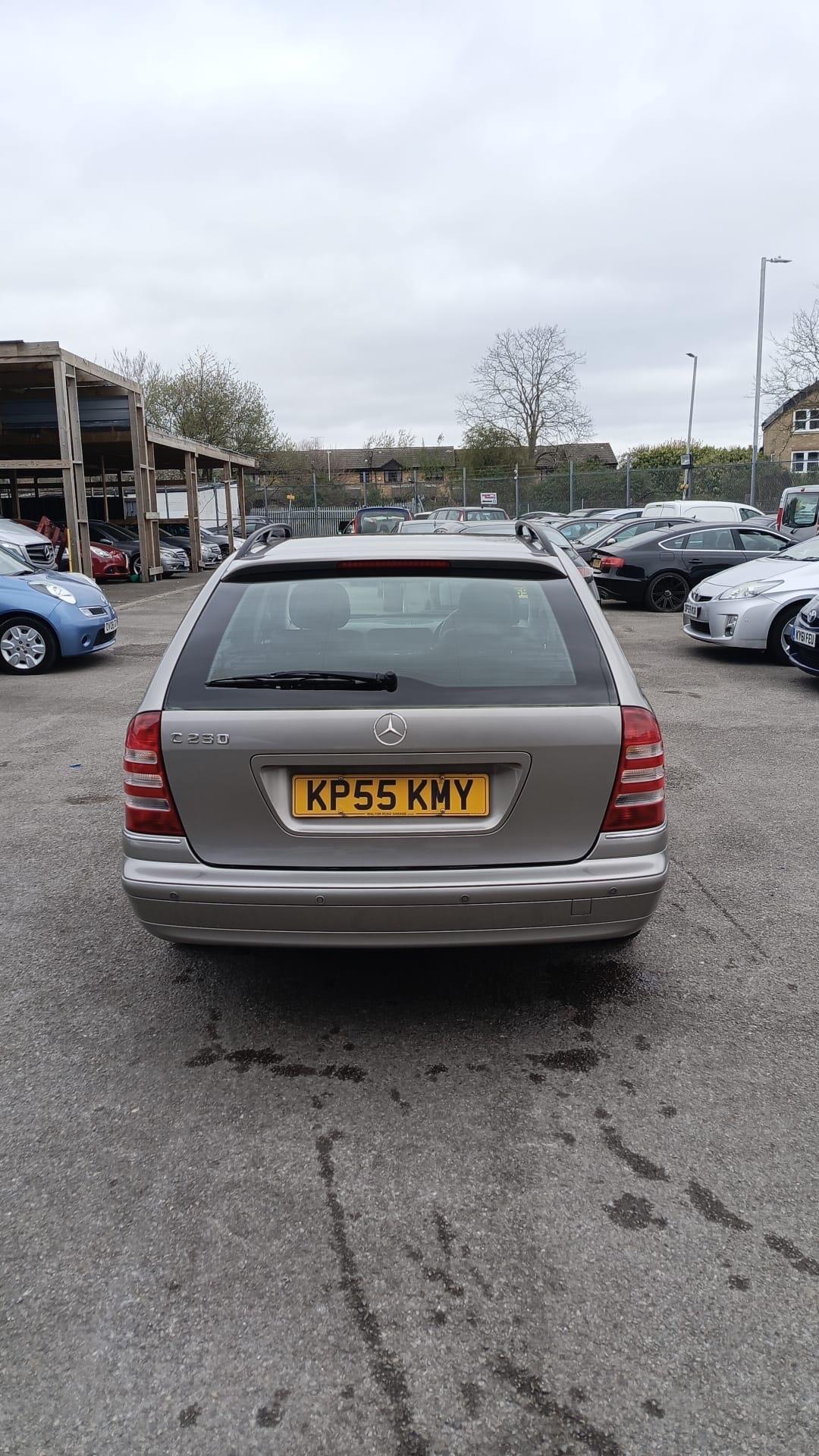 Used Mercedes-Benz C Class 2005 for sale - 78058612: Photo 5