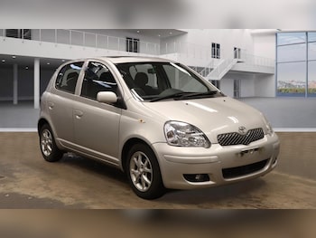 Used Toyota Yaris 2005 for sale - 77647146: Photo