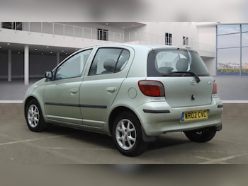 Used Toyota Yaris 2002 for sale - 77784759: Photo