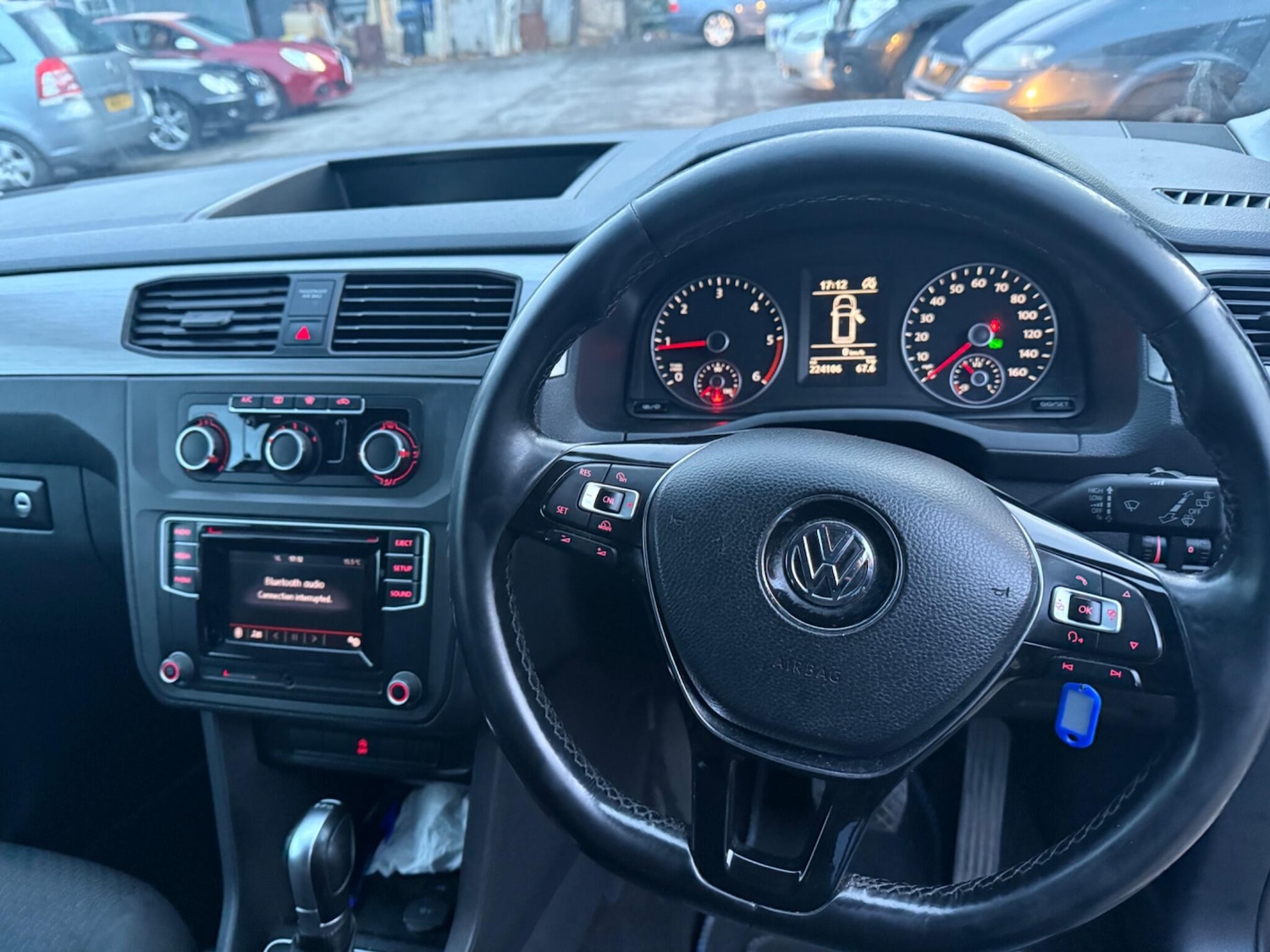 Used Volkswagen Caddy Maxi Life 2017 for sale - 76549643: Photo 10