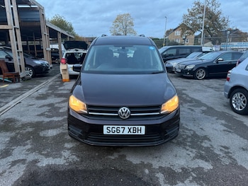 Used Volkswagen Caddy Maxi Life 2017 for sale - 76549643: Photo