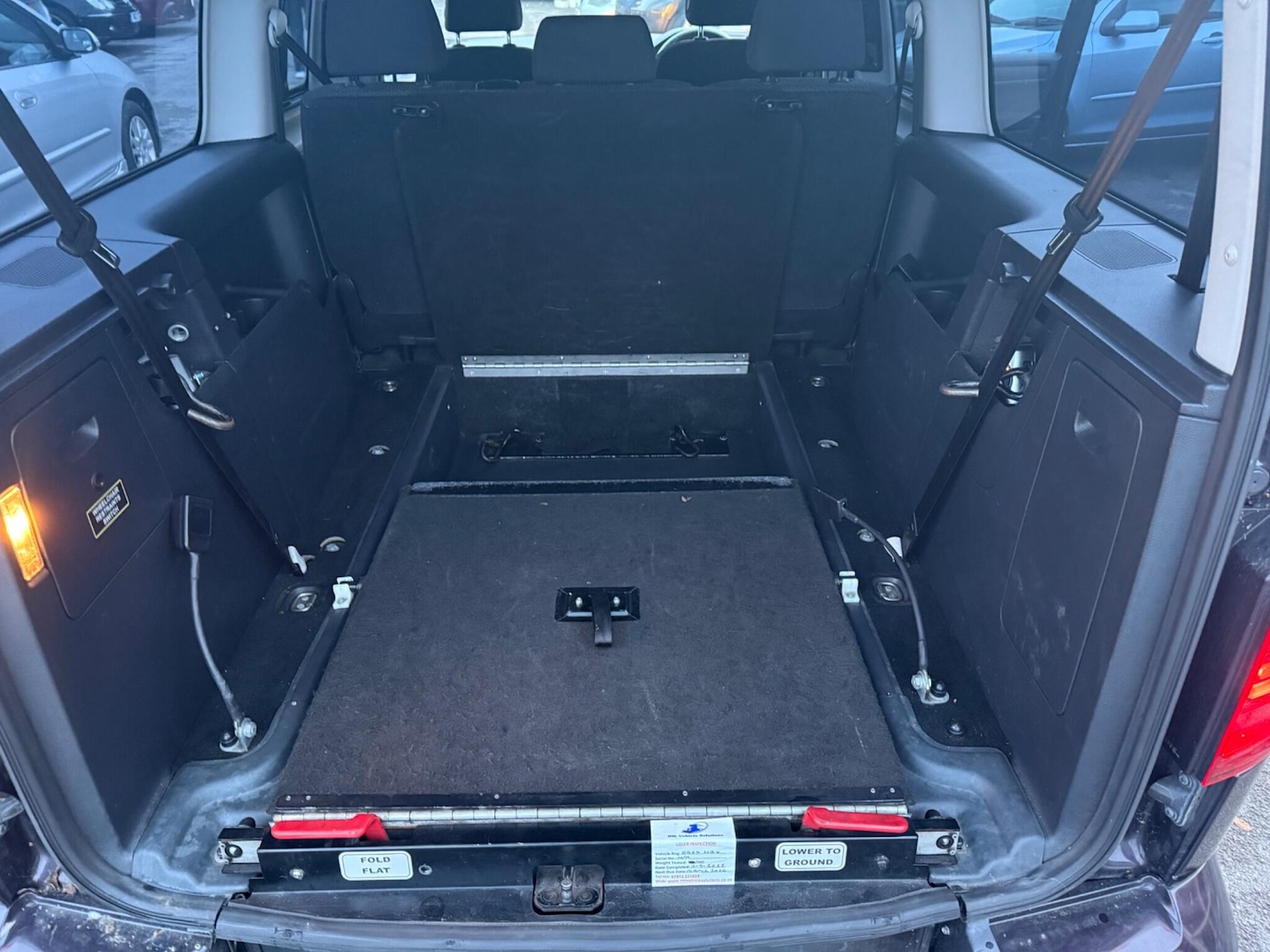 Used Volkswagen Caddy Maxi Life 2017 for sale - 76549643: Photo 8