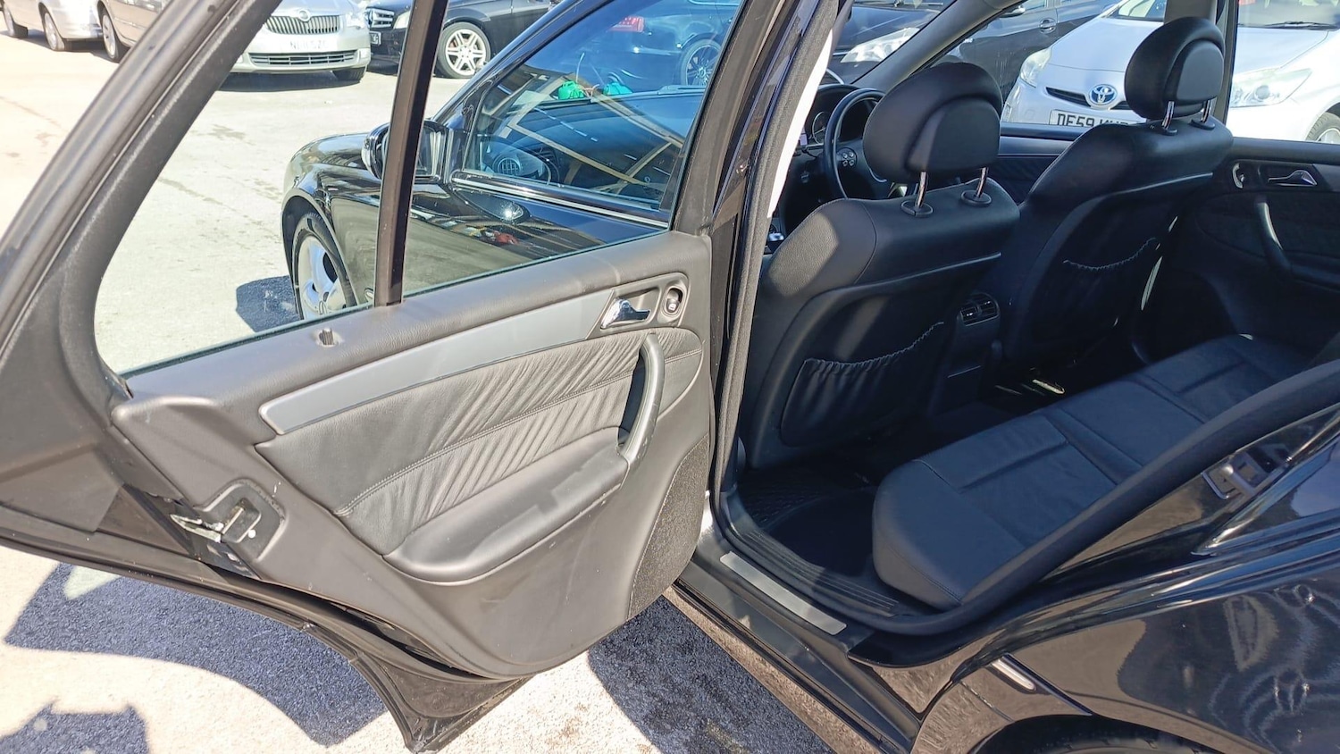 Used Mercedes-Benz C Class for sale - 77898234: Photo 11