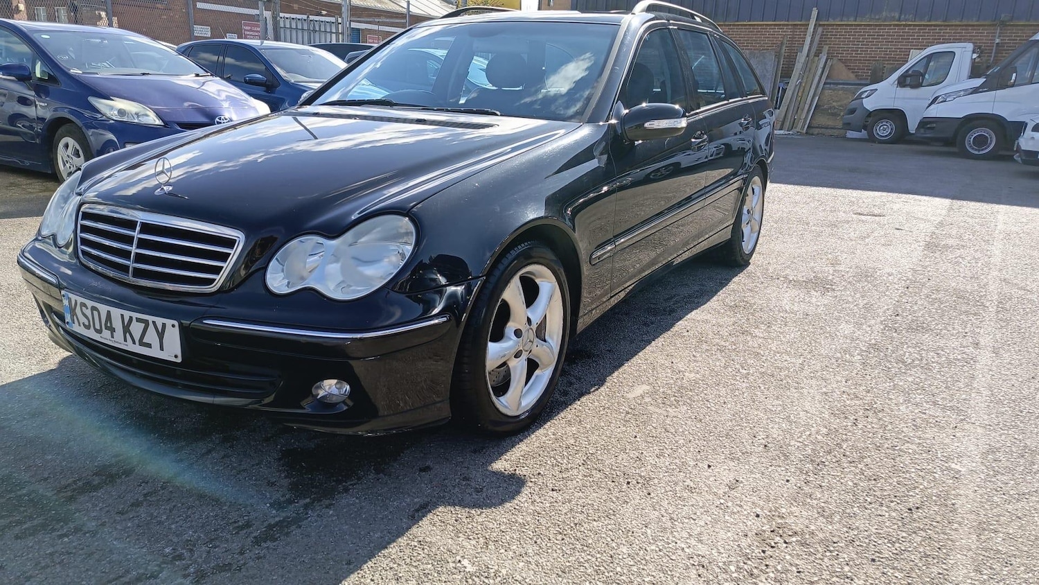Used Mercedes-Benz C Class for sale - 77898234: Photo 2