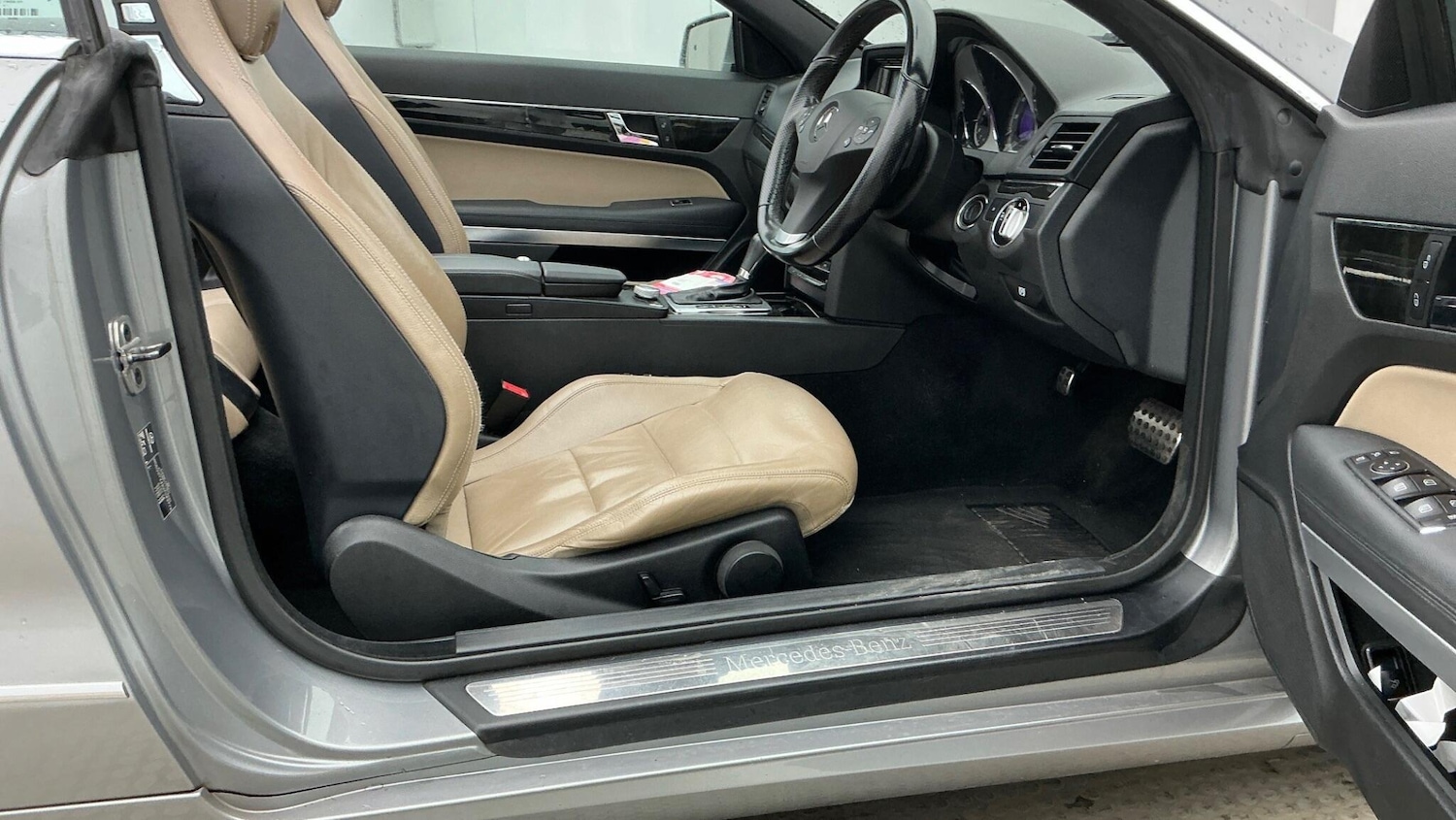 Used Mercedes-Benz E Class 2010 for sale - 77768804: Photo 8