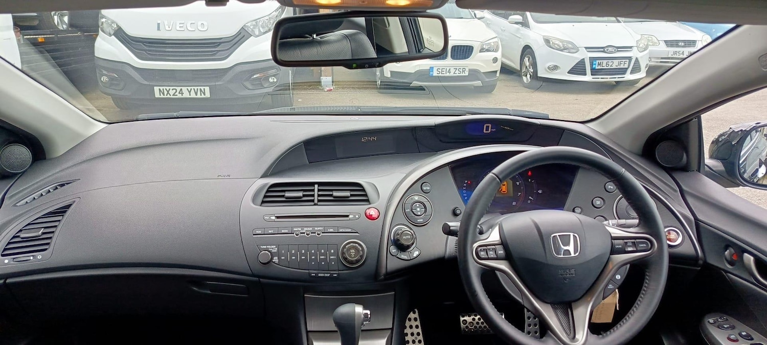 Used Honda Civic 2010 for sale - 78058212: Photo 10