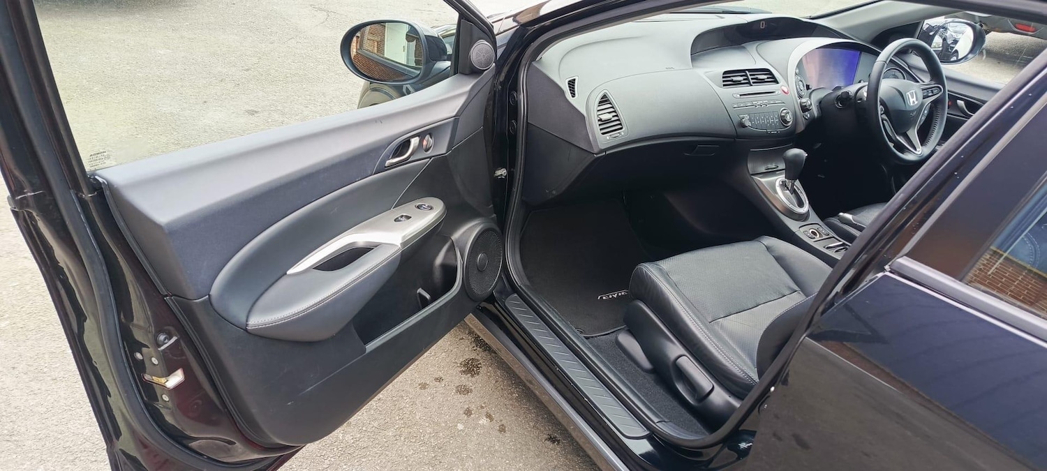 Used Honda Civic 2010 for sale - 78058212: Photo 12