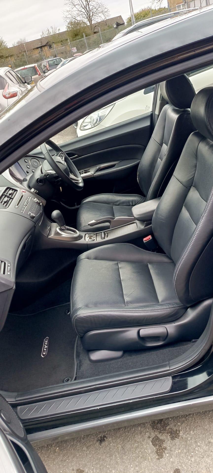 Used Honda Civic 2010 for sale - 78058212: Photo 15