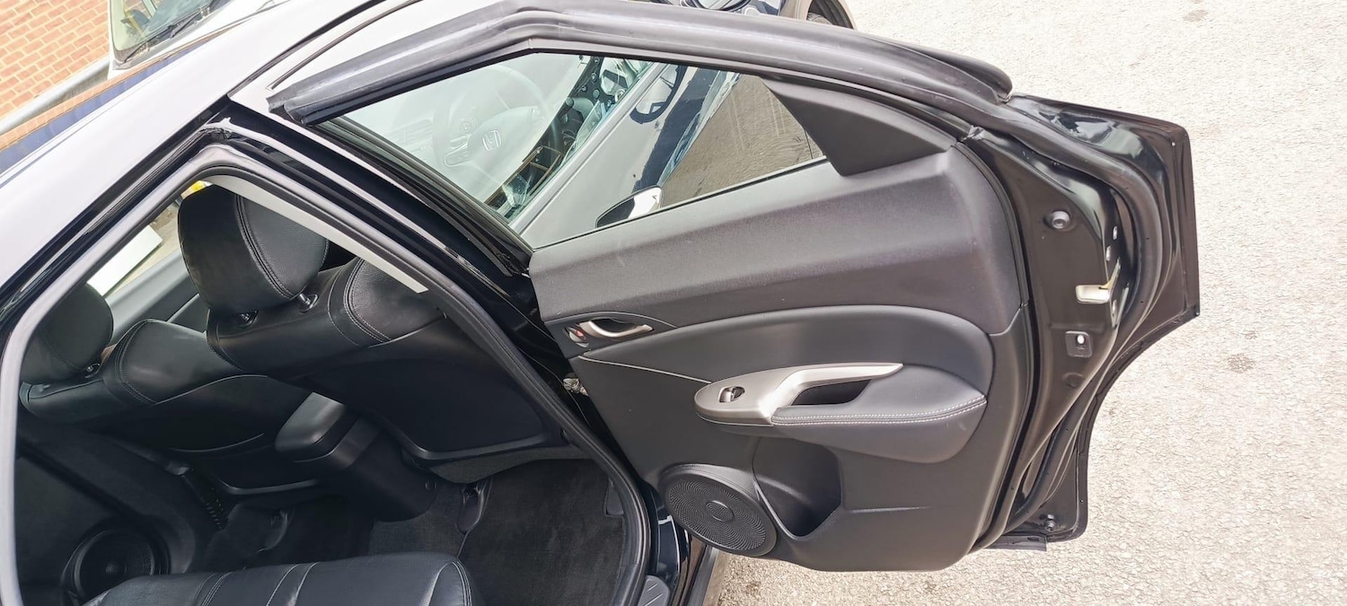 Used Honda Civic 2010 for sale - 78058212: Photo 17