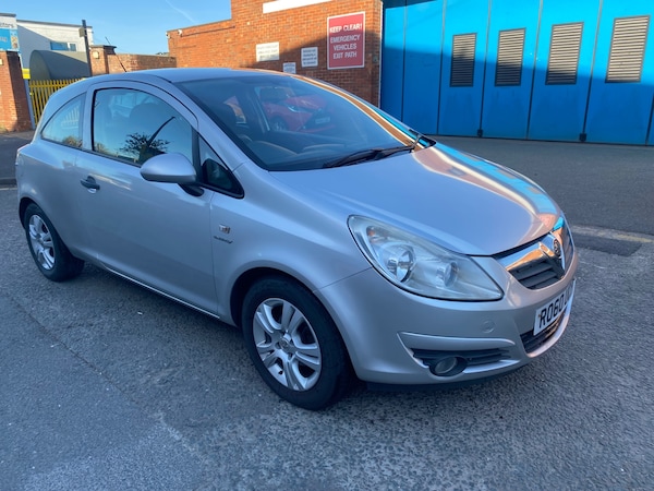 Used Vauxhall Corsa 2010 for sale - 74284504: Photo 1