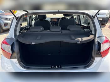 Used Hyundai i10 2024 for sale - 79580210: Photo
