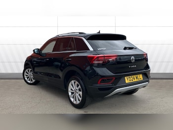 Used Volkswagen T-Roc 2024 for sale - 79127087: Photo