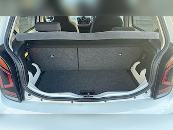 Used Volkswagen up! 2018 for sale - 77812842: Photo