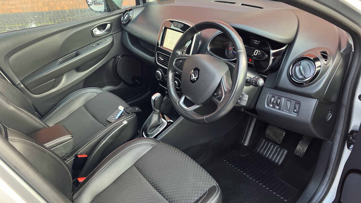 Used Renault Clio 2018 for sale - 76830562: Photo 11