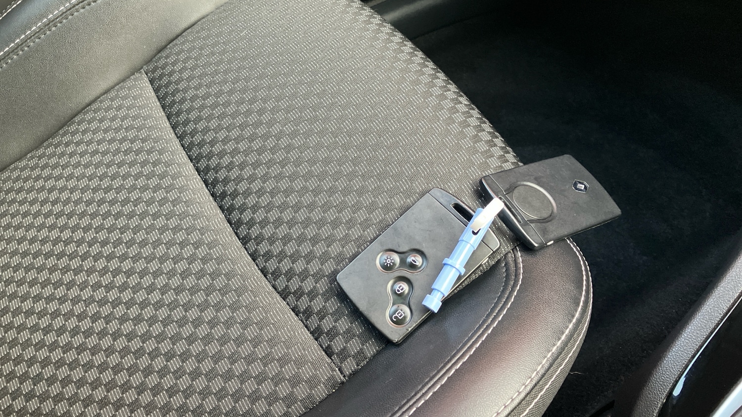 Used Renault Clio 2018 for sale - 76830562: Photo 20