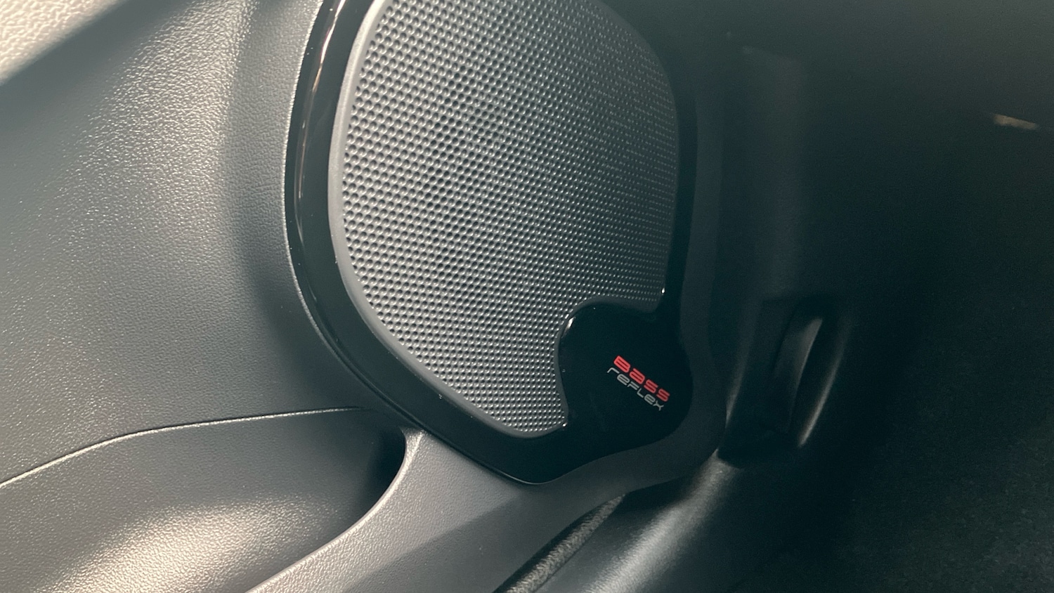 Used Renault Clio 2018 for sale - 76830562: Photo 25