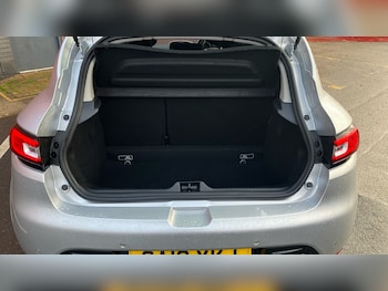 Used Renault Clio 2018 for sale - 76830562: Photo