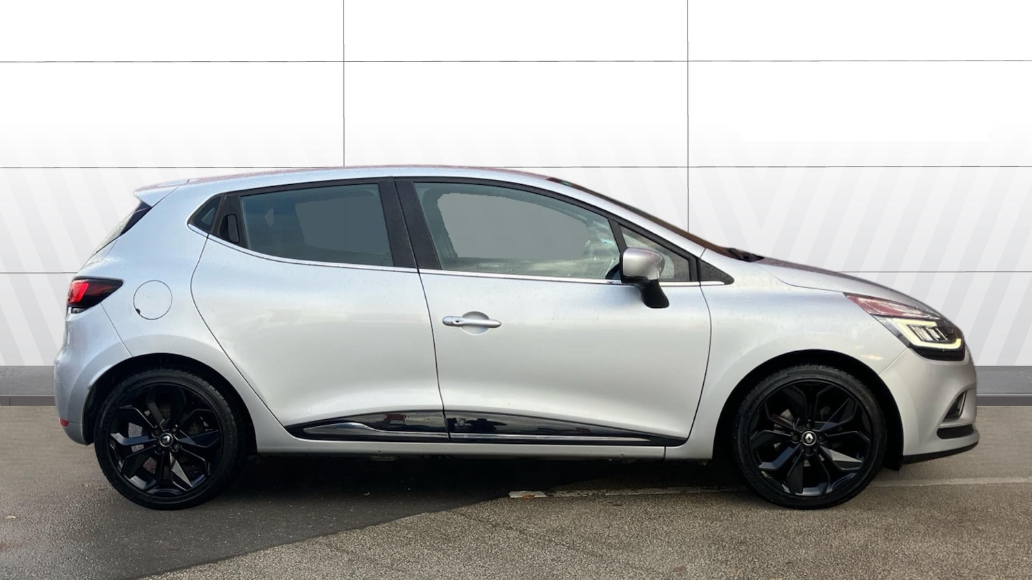 Used Renault Clio 2018 for sale - 76830562: Photo 5