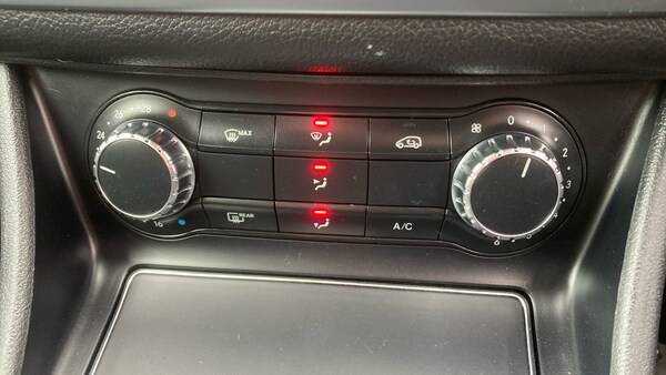 Used Mercedes-Benz GLA 2019 for sale - 76170360: Photo 34