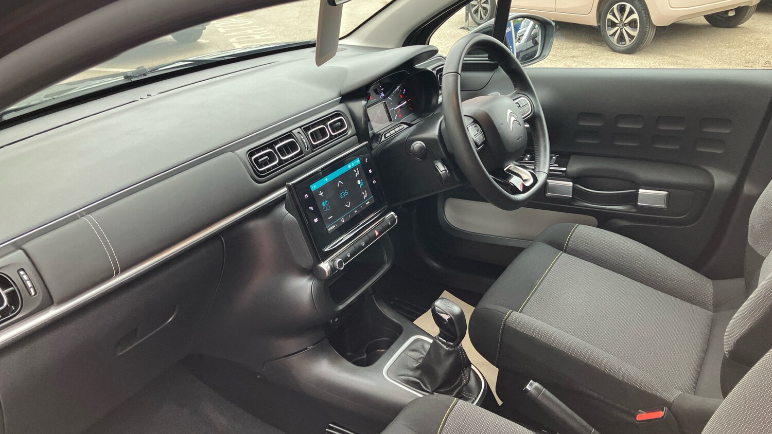 Used Citroen C3 2023 for sale - 76231606: Photo 9