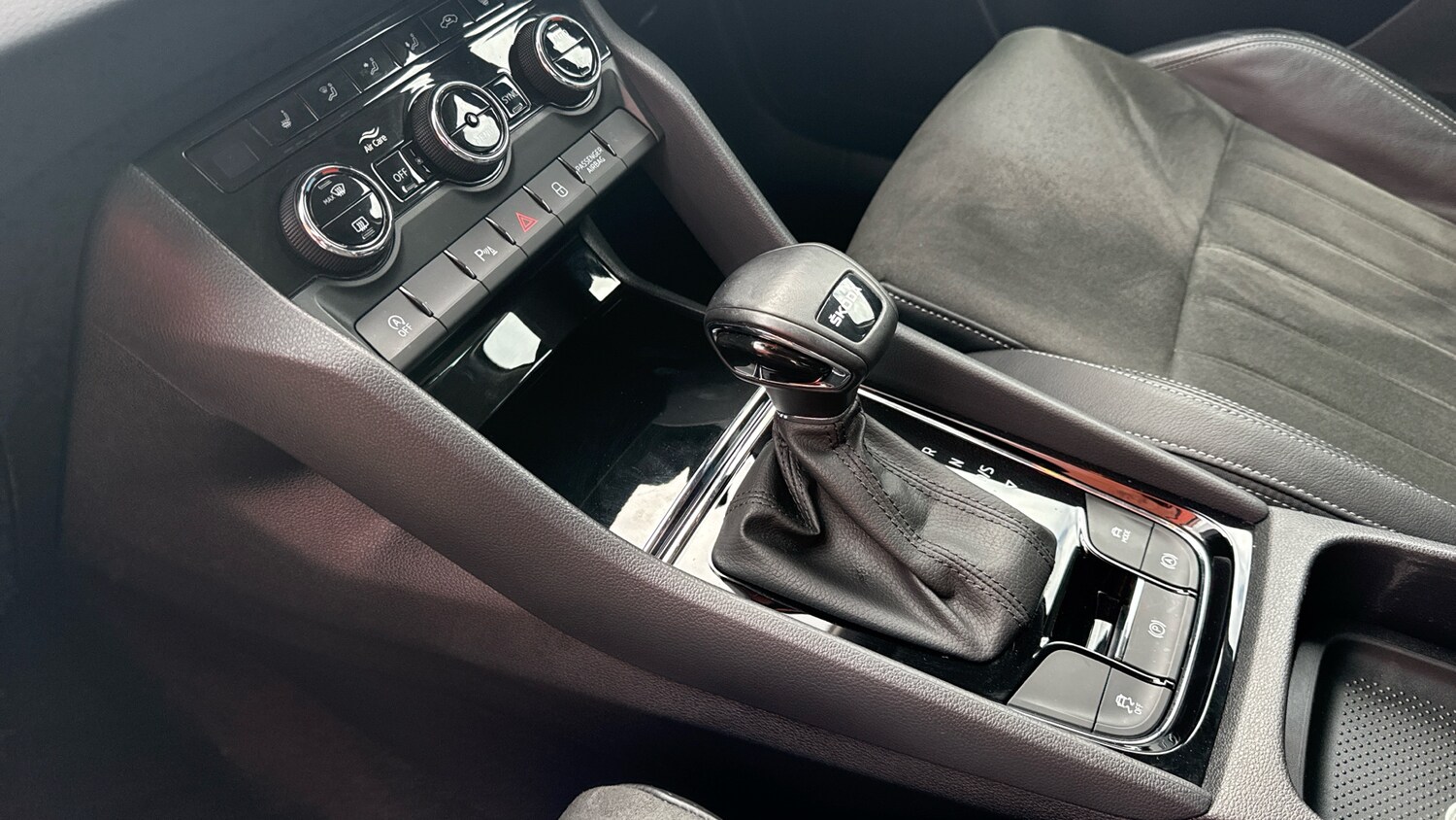 Used Skoda Karoq 2023 for sale - 77833141: Photo 13