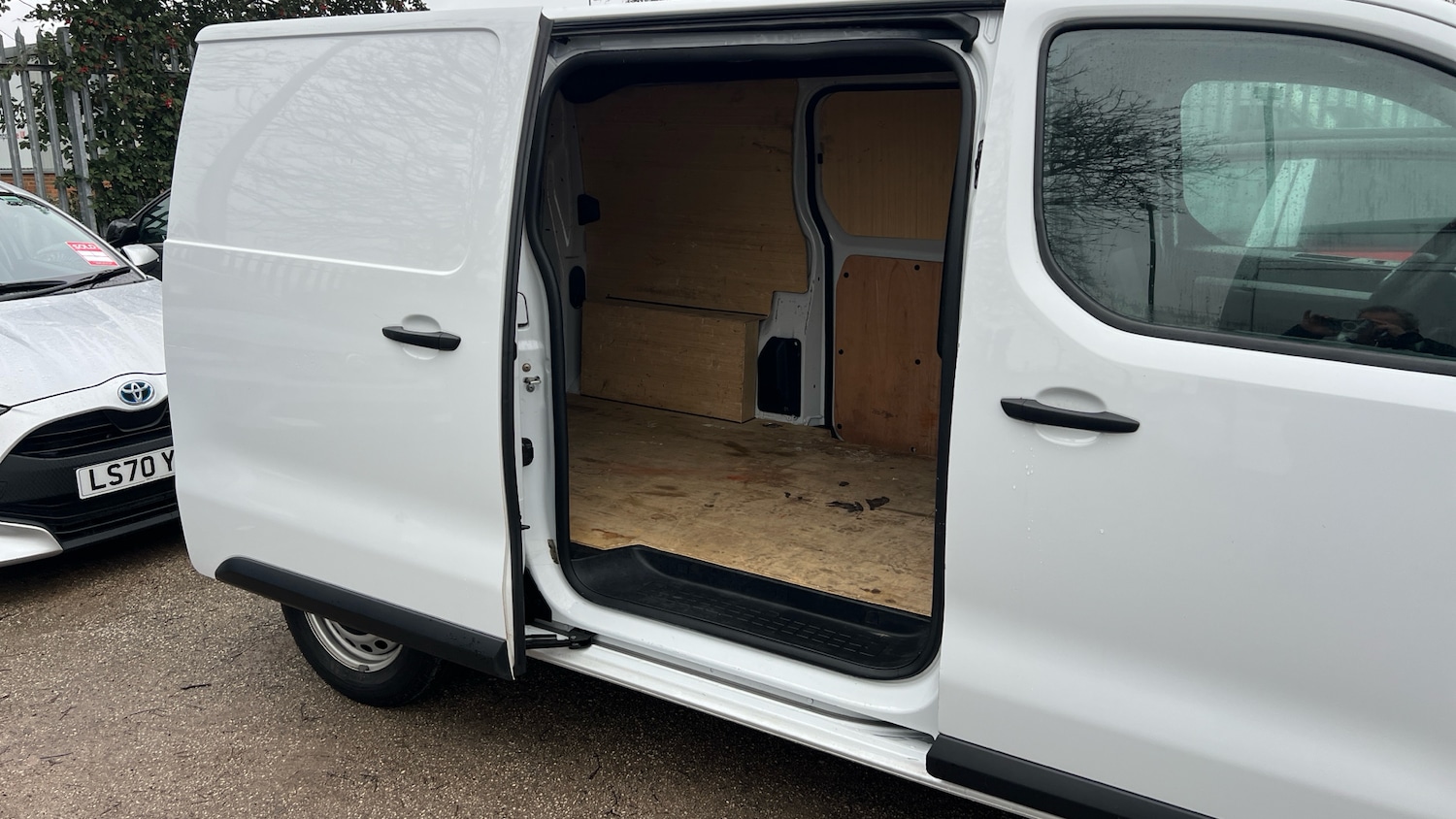 Used Vauxhall Vivaro 2023 for sale - 77450262: Photo 34