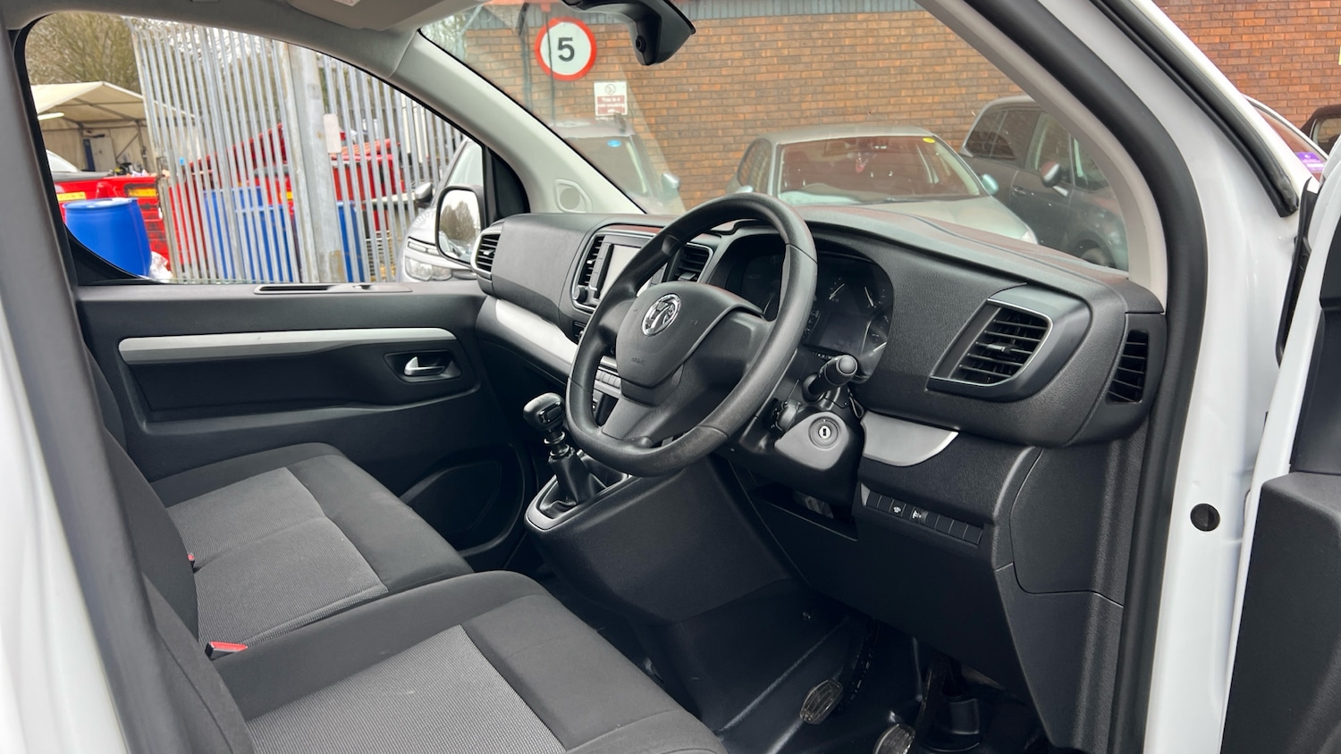 Used Vauxhall Vivaro 2023 for sale - 77450262: Photo 6