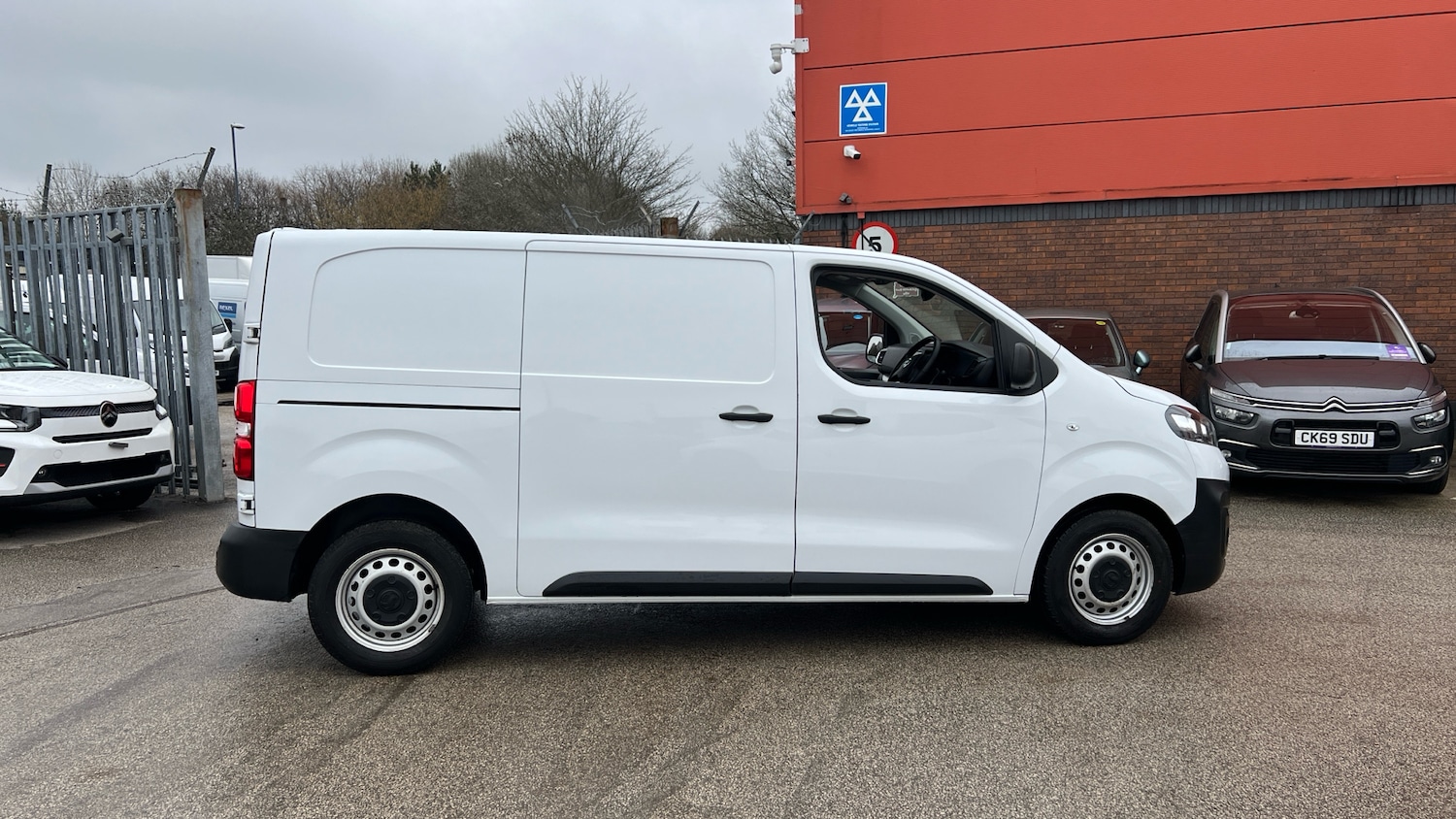 Used Vauxhall Vivaro 2023 for sale - 77450262: Photo 9