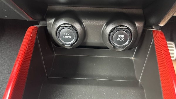 Used Suzuki Swift 2021 for sale - 75391420: Photo 32