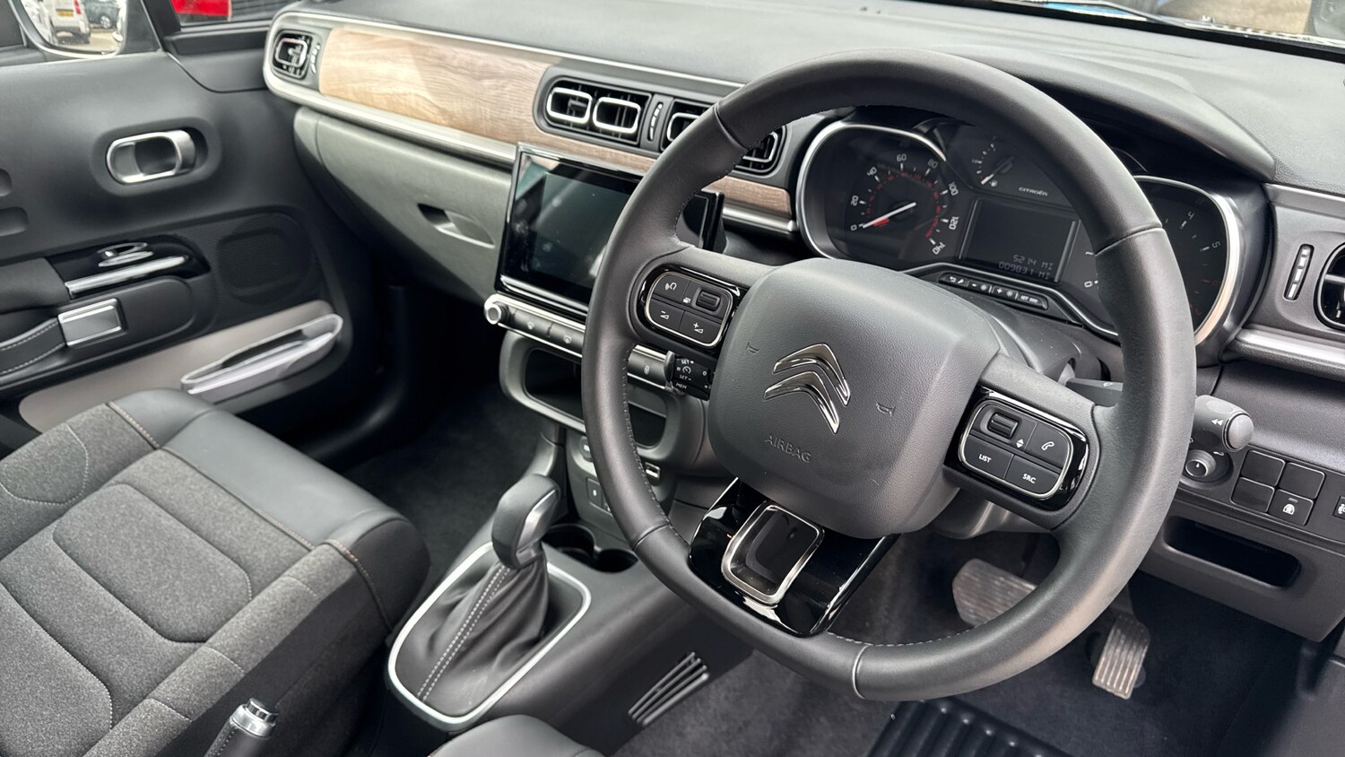 Used Citroen C3 2023 for sale - 77830348: Photo 11